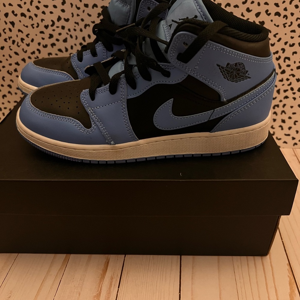 Air Jordan 1 Mid Blue Black Sneakers